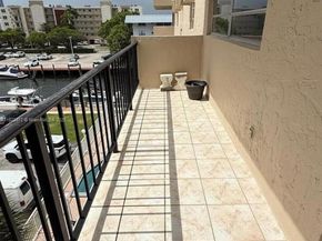 3860 NE 170th St 412, North Miami Beach FL 33160