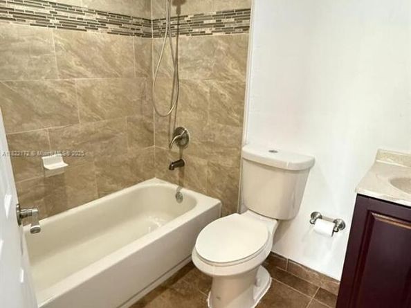 3860 NE 170th St 412, North Miami Beach FL 33160