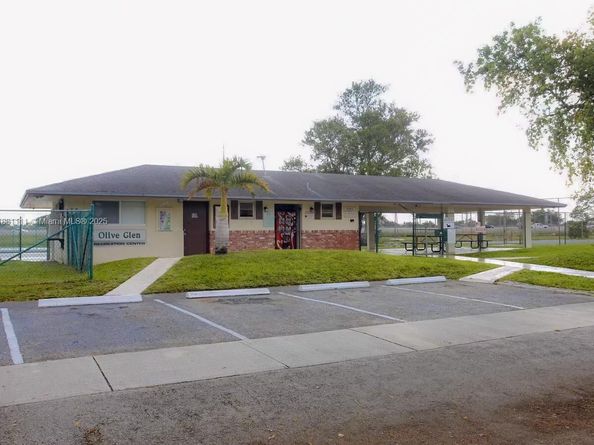 304 NW 30th Ct 102, Pompano Beach FL 33064