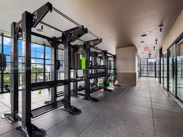 601 NE 1 Ave 1906, Miami FL 33137