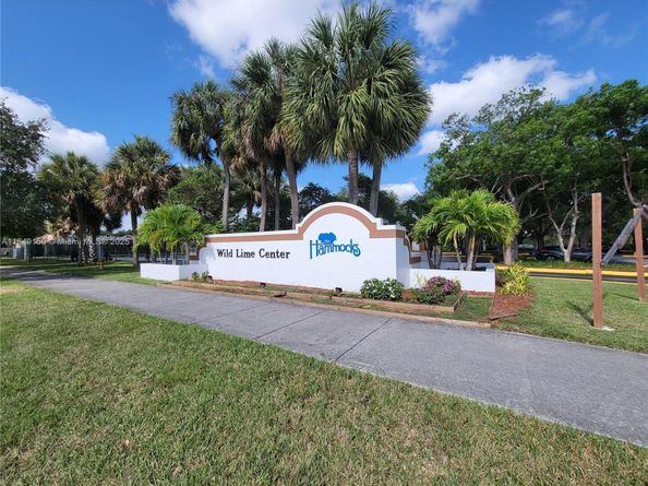9728 Hammocks Blvd 0, Miami FL 33196