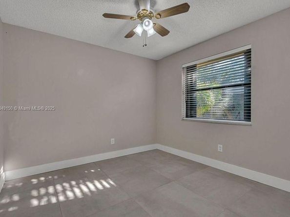 9728 Hammocks Blvd 0, Miami FL 33196