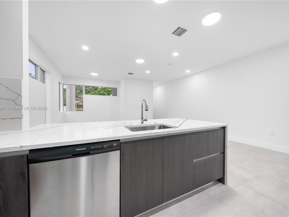 857 SW 14th Ave A, Miami FL 33135