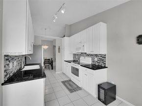 17317 Boca Club Blvd #7, Boca Raton FL 33487