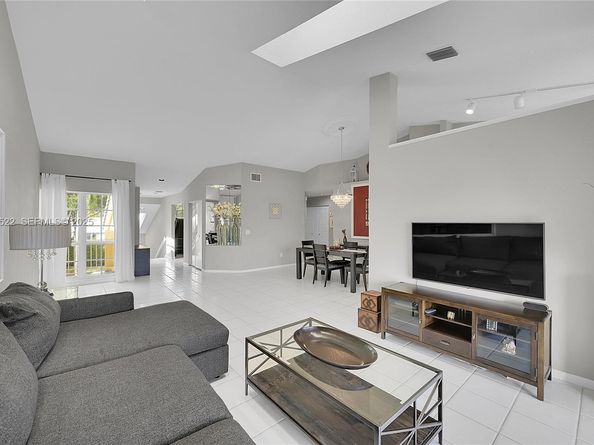 17317 Boca Club Blvd #7, Boca Raton FL 33487