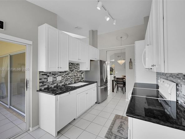 17317 Boca Club Blvd #7, Boca Raton FL 33487