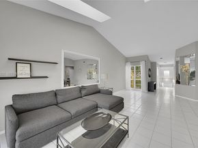 17317 Boca Club Blvd #7, Boca Raton FL 33487