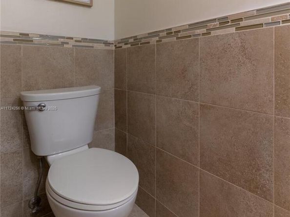 2821 NE 163rd 3i, North Miami Beach FL 33160