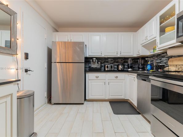 2821 NE 163rd 3i, North Miami Beach FL 33160