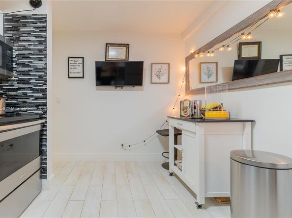 2821 NE 163rd 3i, North Miami Beach FL 33160