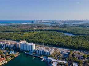 2821 NE 163rd 3i, North Miami Beach FL 33160