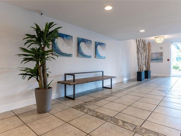 2821 NE 163rd 3i, North Miami Beach FL 33160