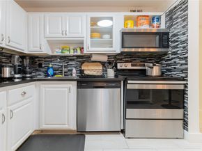 2821 NE 163rd 3i, North Miami Beach FL 33160