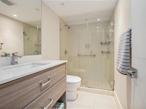 4301 Collins Ave 403, Miami Beach FL 33140
