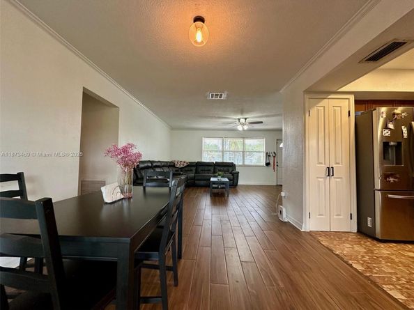 5231 SW 89th Ave, Cooper City FL 33328