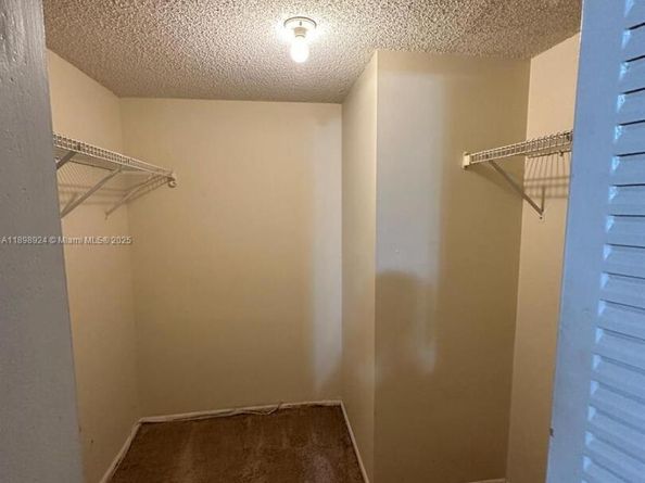 2051 NW 46th Ave F102, Lauderhill FL 33313
