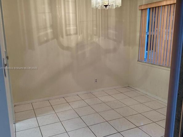 2051 NW 46th Ave F102, Lauderhill FL 33313