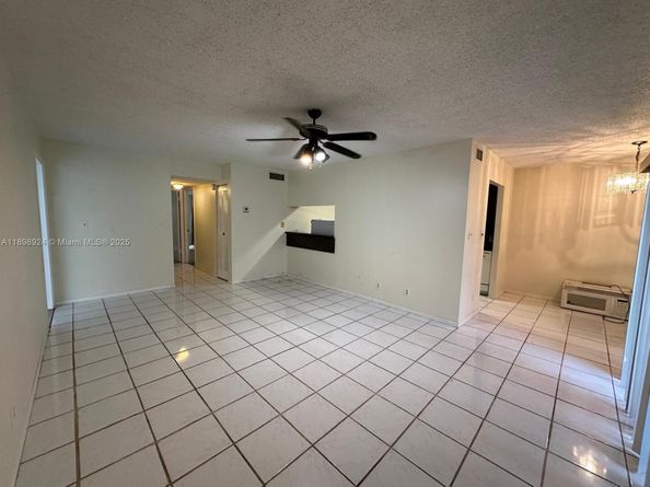 2051 NW 46th Ave F102, Lauderhill FL 33313