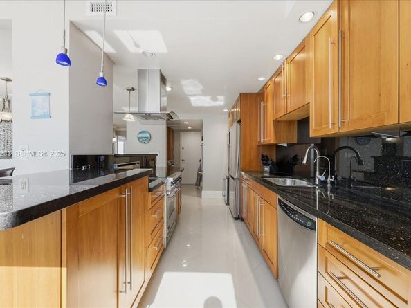 4300 N Ocean Blvd 10L, Fort Lauderdale FL 33308