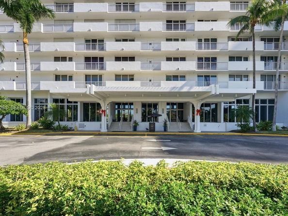 4300 N Ocean Blvd 10L, Fort Lauderdale FL 33308