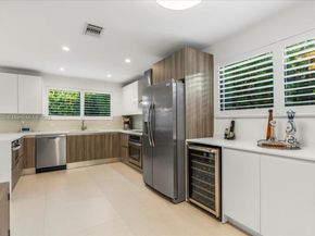 2180 Alamanda Dr, North Miami FL 33181