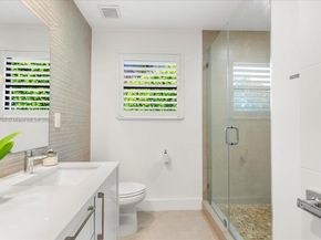 2180 Alamanda Dr, North Miami FL 33181
