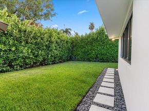 2180 Alamanda Dr, North Miami FL 33181