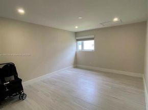 20405 NE 22nd PL, Miami FL 33180