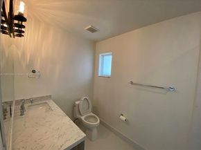 20405 NE 22nd PL, Miami FL 33180