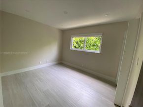 20405 NE 22nd PL, Miami FL 33180