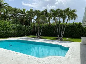 20405 NE 22nd PL, Miami FL 33180