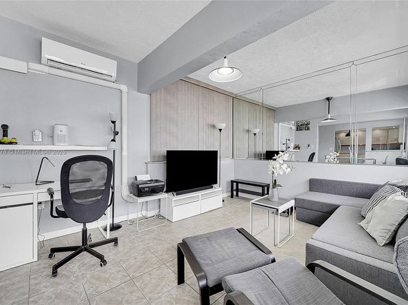 801 Atlantic Shores Blvd 203, Hallandale Beach FL 33009