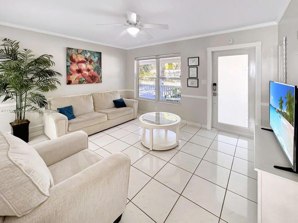 1820 SW 11th Ct, Fort Lauderdale FL 33312