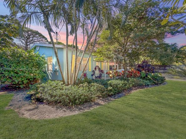 1820 SW 11th Ct, Fort Lauderdale FL 33312