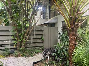 3042 SW 27 Av 8, Miami FL 33133