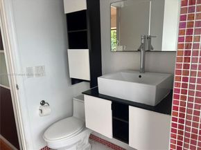 3042 SW 27 Av 8, Miami FL 33133