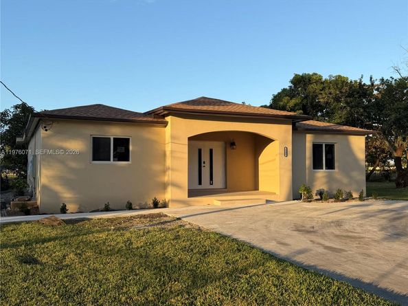 2295 NW 115th St, Miami FL 33167