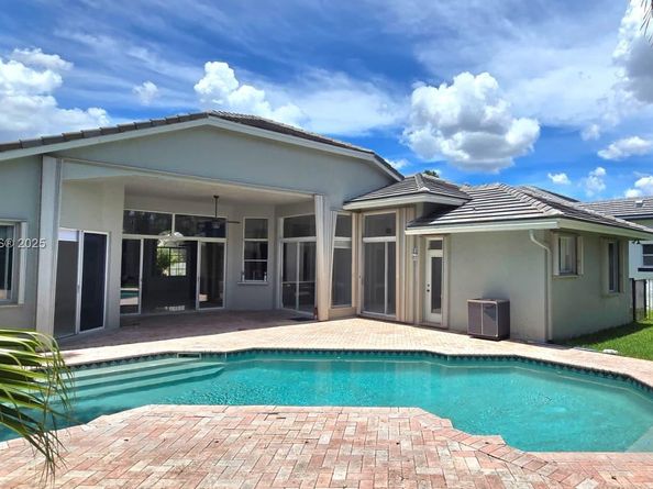 1506 Lantana Ct, Weston FL 33326