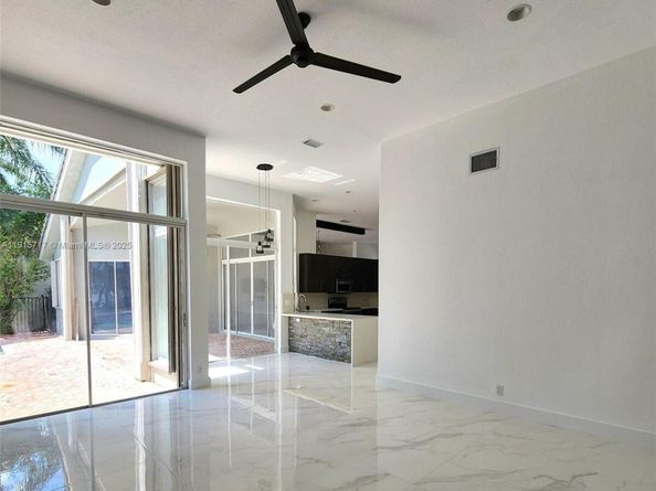 1506 Lantana Ct, Weston FL 33326