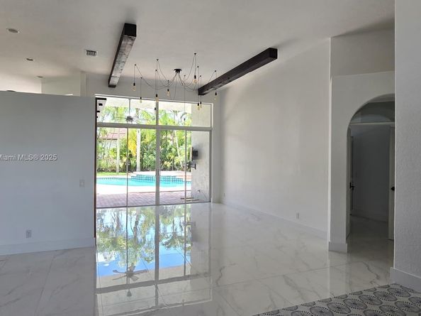 1506 Lantana Ct, Weston FL 33326