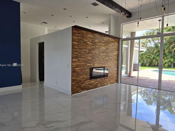 1506 Lantana Ct, Weston FL 33326