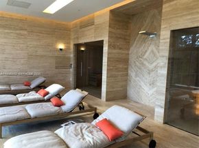 17301 Biscayne Blvd 1105, North Miami Beach FL 33160