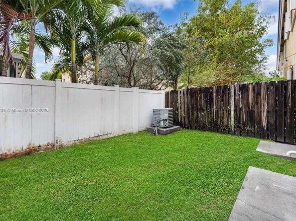 2252 NE 42nd Cir, Homestead FL 33033