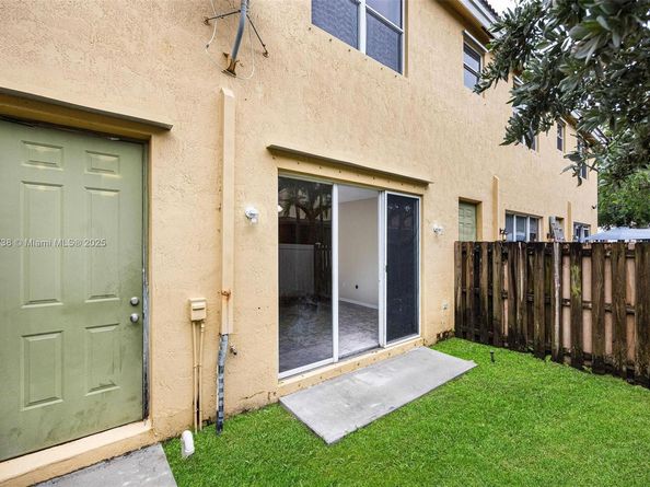 2252 NE 42nd Cir, Homestead FL 33033