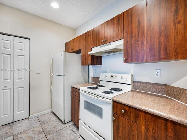 2252 NE 42nd Cir, Homestead FL 33033