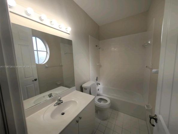 2252 NE 42nd Cir, Homestead FL 33033