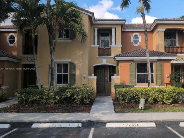 2252 NE 42nd Cir, Homestead FL 33033