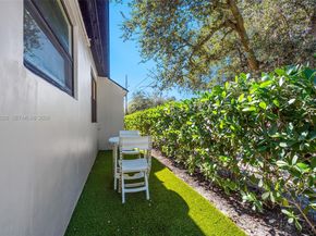 5647 Lincoln St #1-2, Hollywood FL 33021