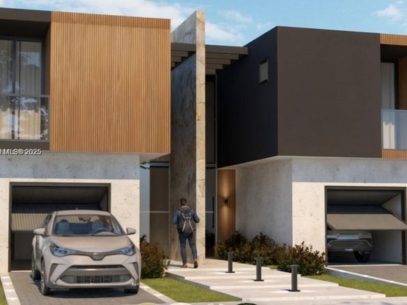 790 NW 55th Ter, Miami FL 33127