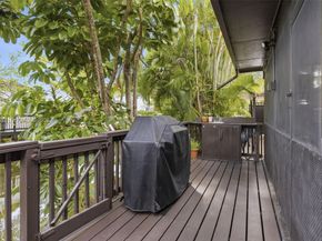 2485 NE 214th St, Miami FL 33180